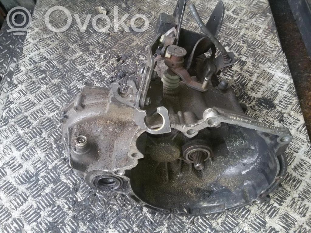 Hyundai Accent Cutie viteze manuală cu 5 trepte 