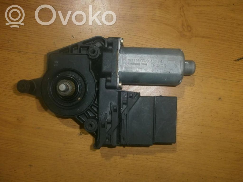 Volkswagen Golf IV Silniczek podnośnika szyby drzwi 