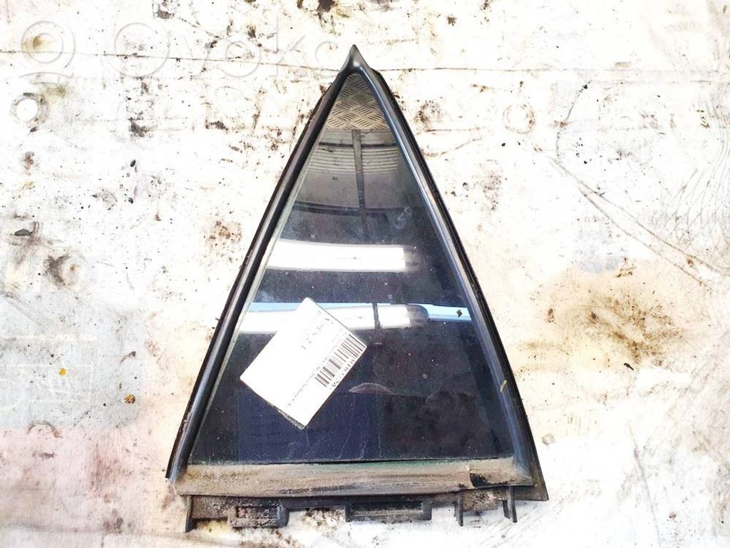 Ventanilla de ventilación de la puerta trasera