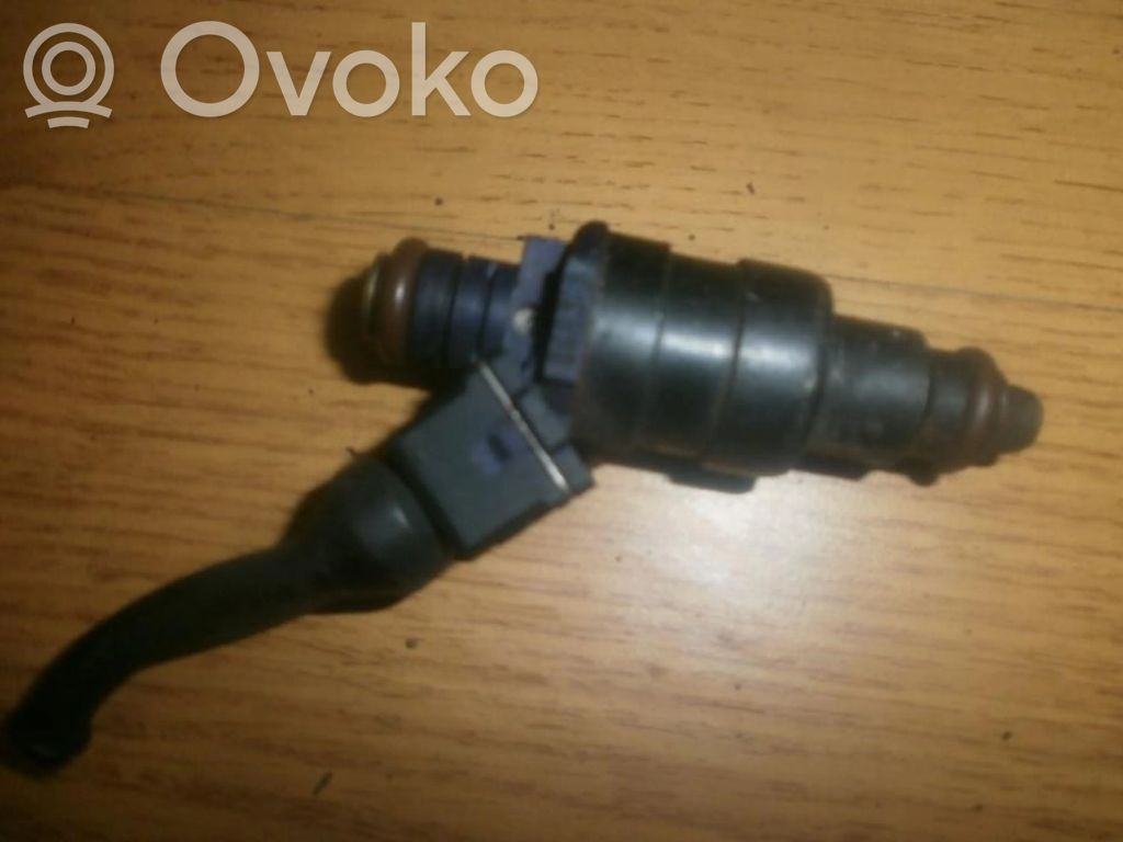 Wtryskiwacz paliwa   866313,866313