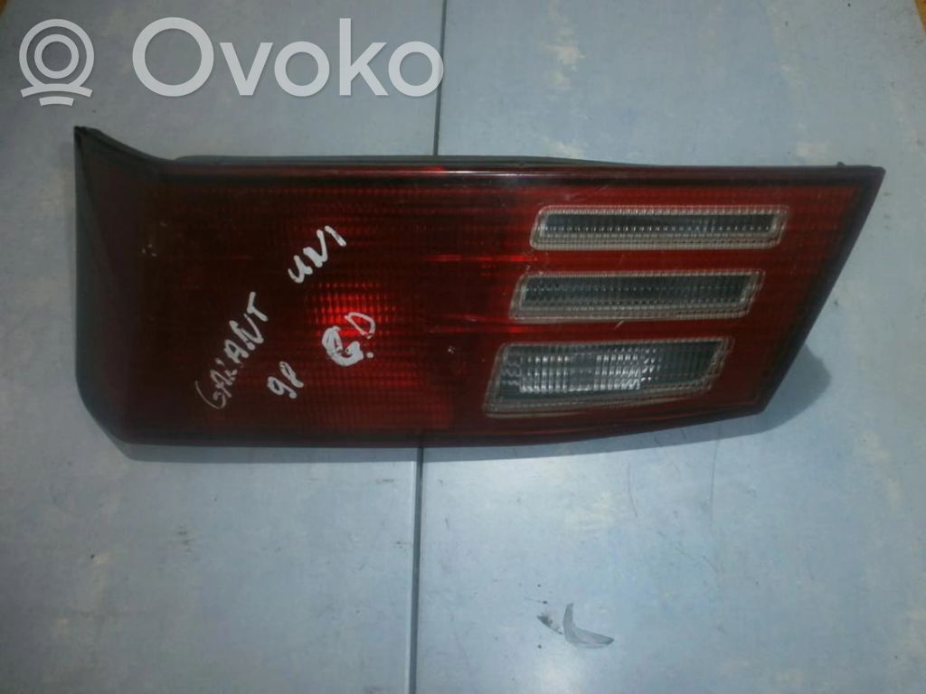 Mitsubishi Galant Luci posteriori del portellone del bagagliaio 