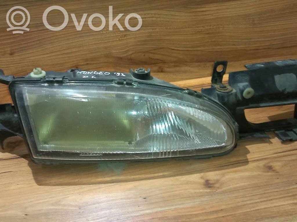 Ford Mondeo MK I Scheinwerfer 