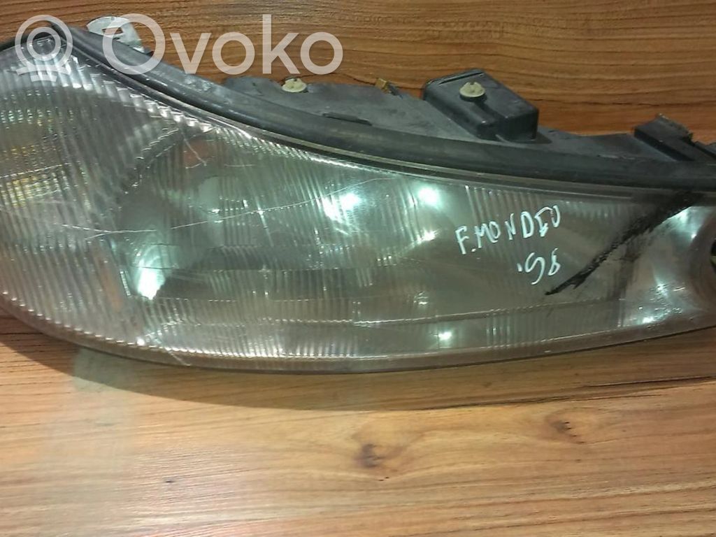 Ford Mondeo MK II Phare frontale