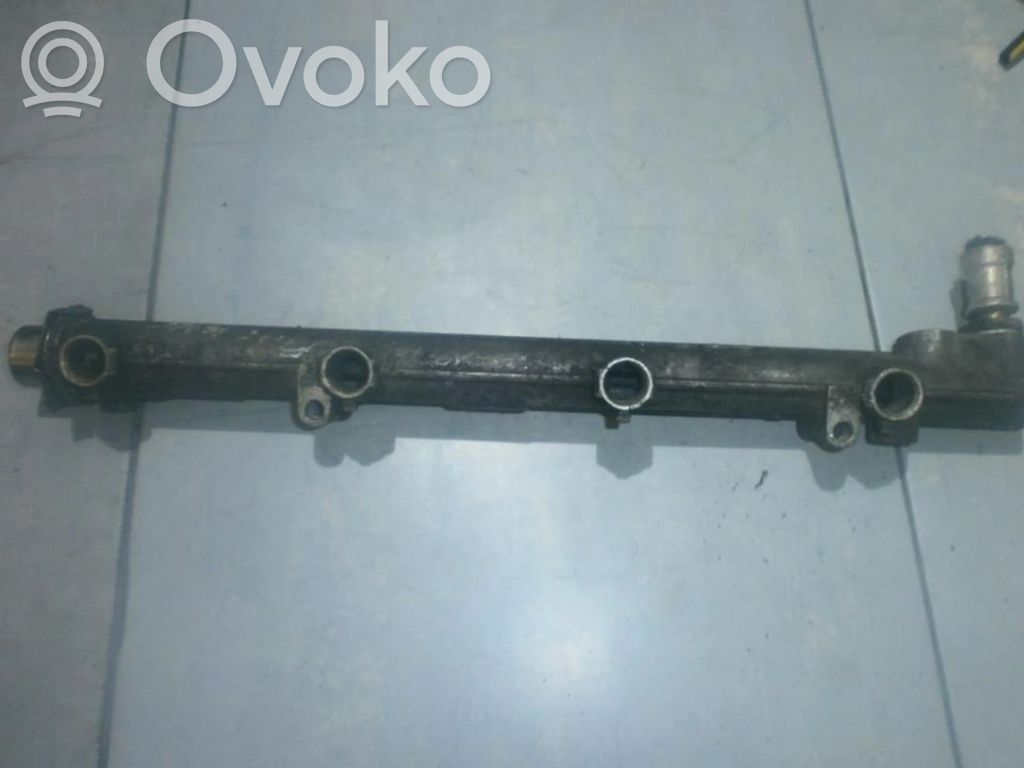 Fiat Stilo Polttoainepääputki 