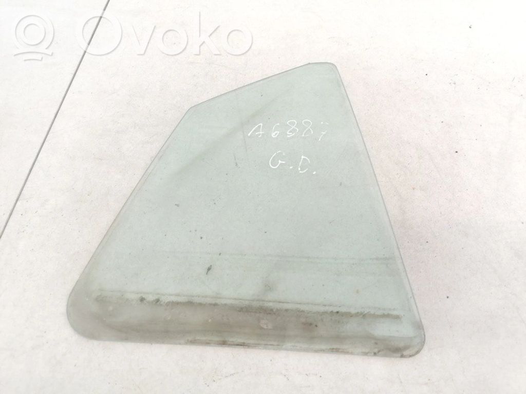 Rear vent window glass