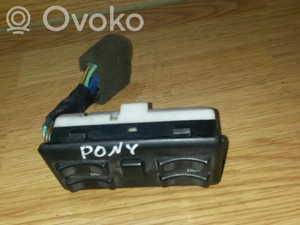 Hyundai Pony Przyciski szyb 