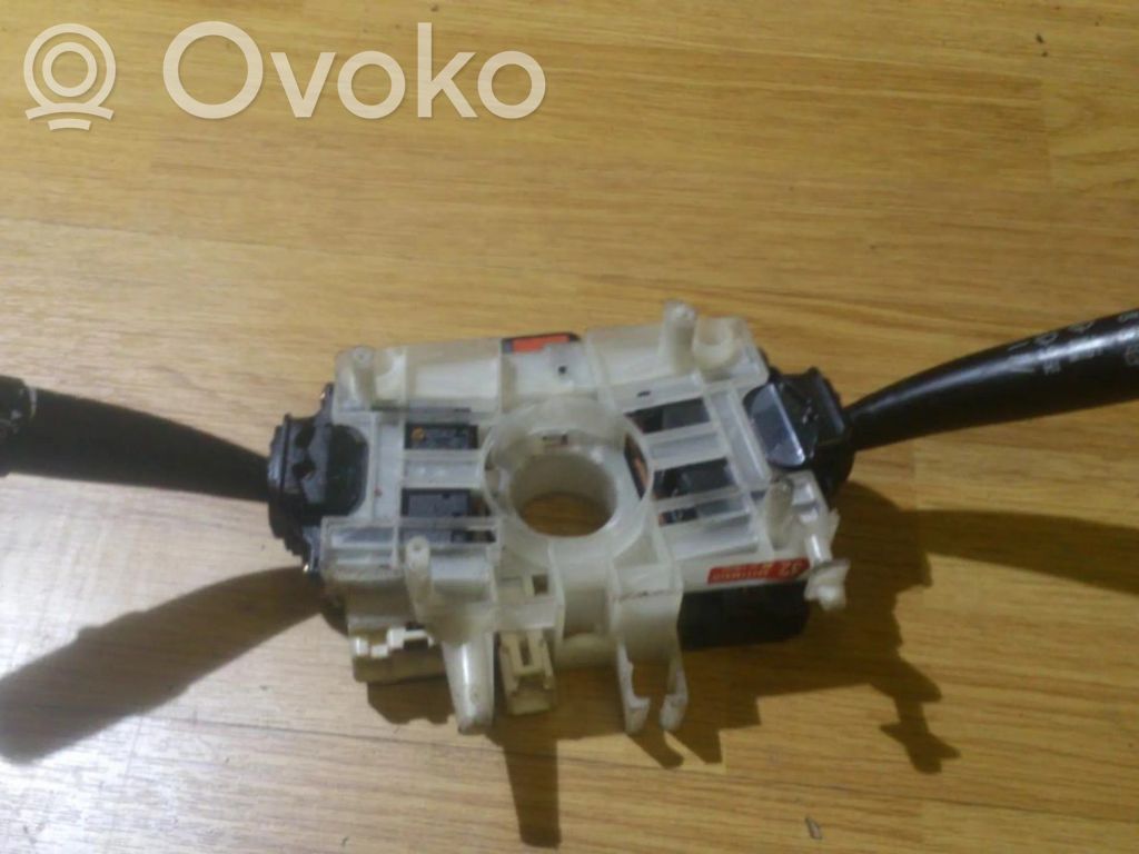 Subaru Legacy Commodo, commande essuie-glace/phare 