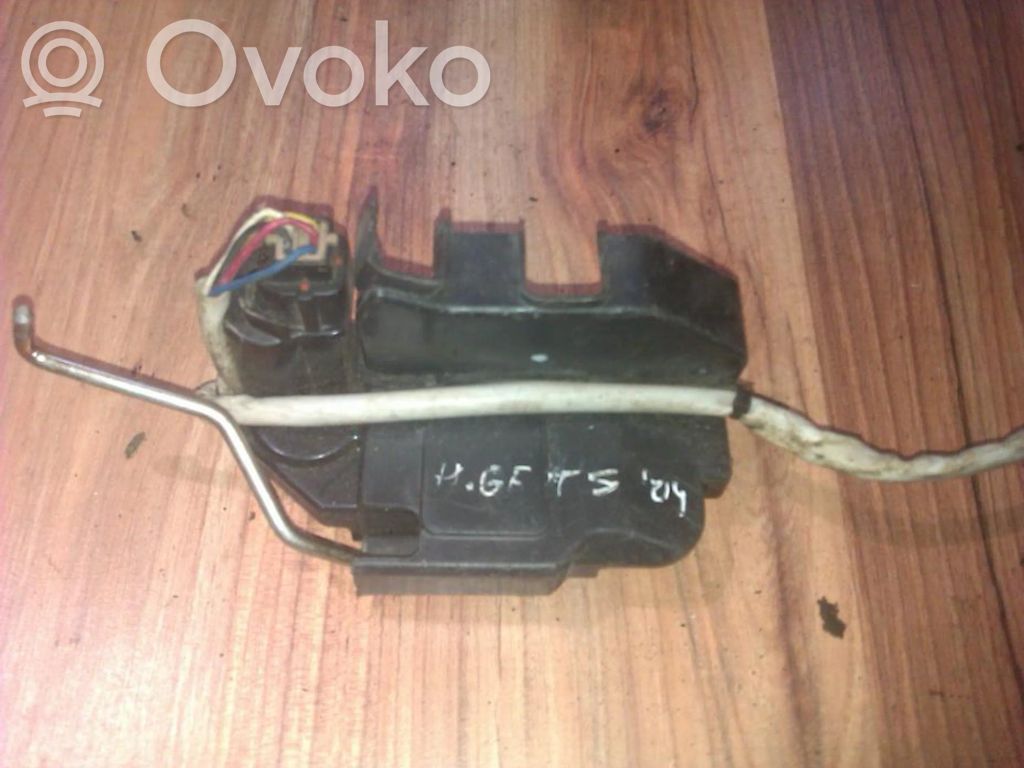 Cerradura de puerta trasera