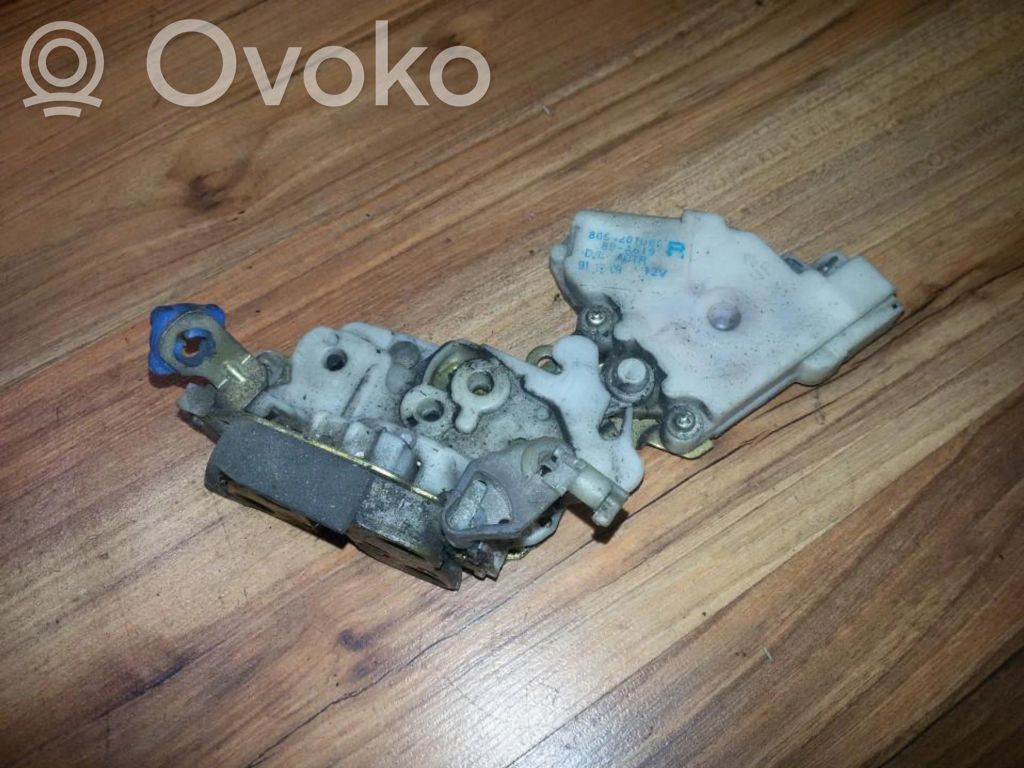 Nissan Primera Etuoven lukko 