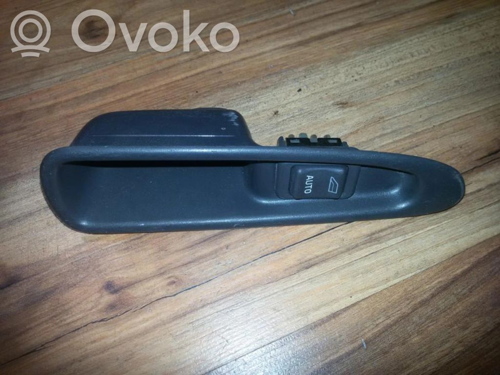 Volvo S40, V40 Interruttore di controllo dell’alzacristalli elettrico 