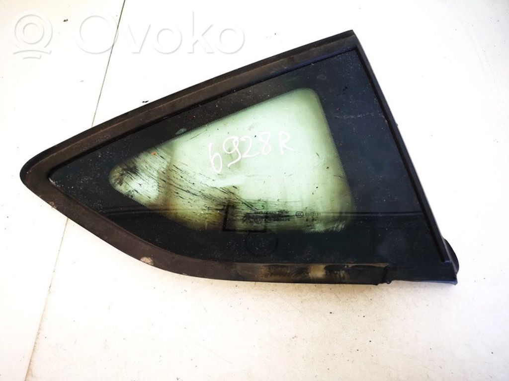 Rear side window