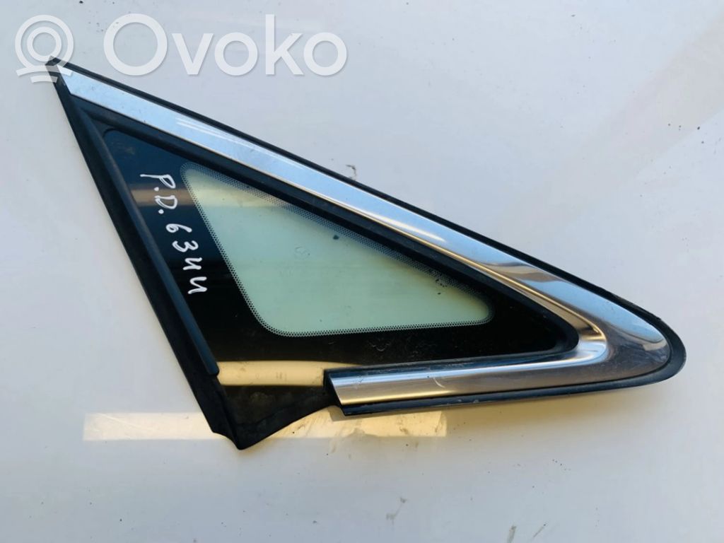 Front triangle window/glass