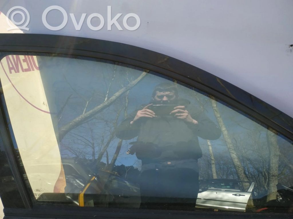 Etuoven ikkunalasi, neliovinen malli