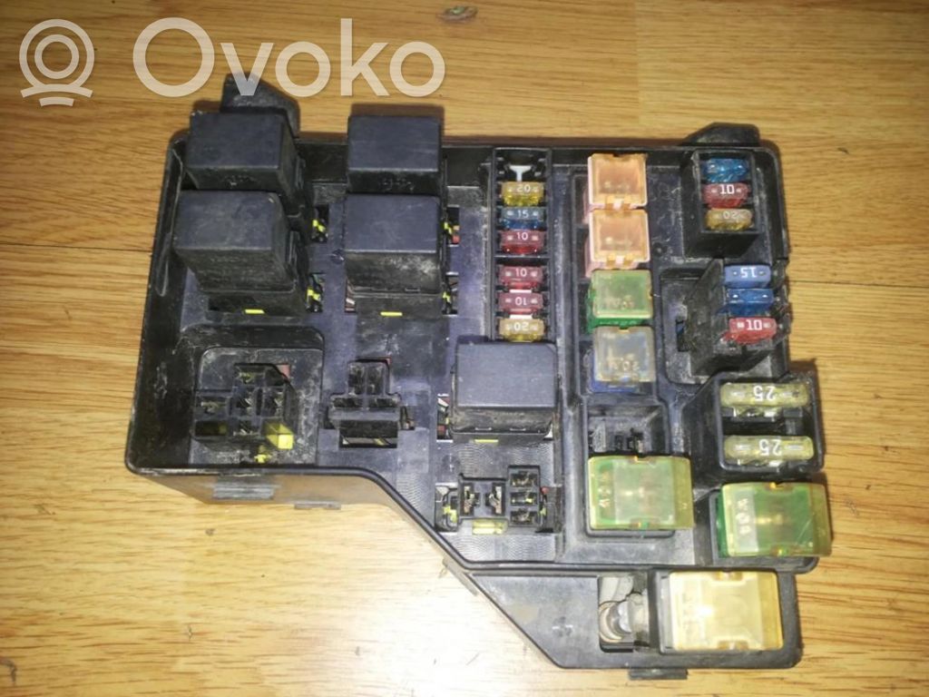 Mitsubishi Carisma Set scatola dei fusibili 