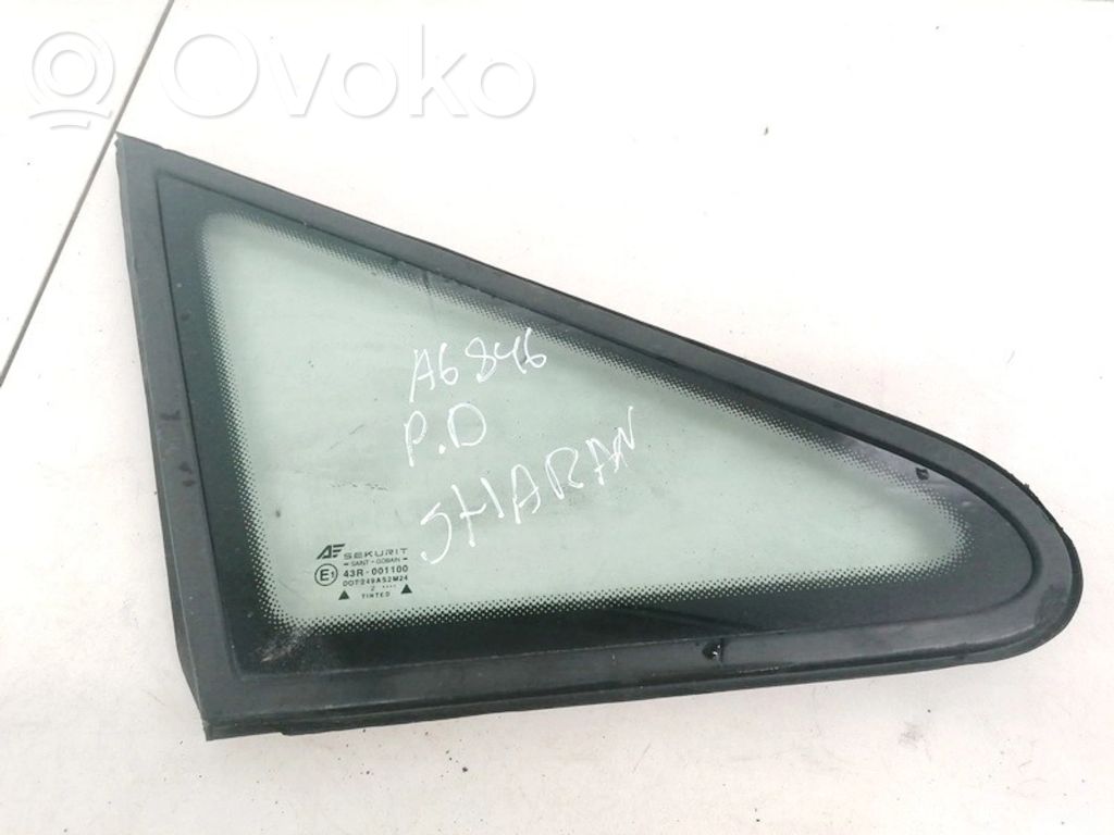 Front triangle window/glass