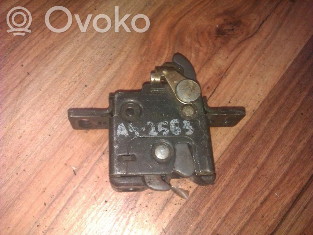 Audi 100 S4 C4 Încuietoare portbagaj 