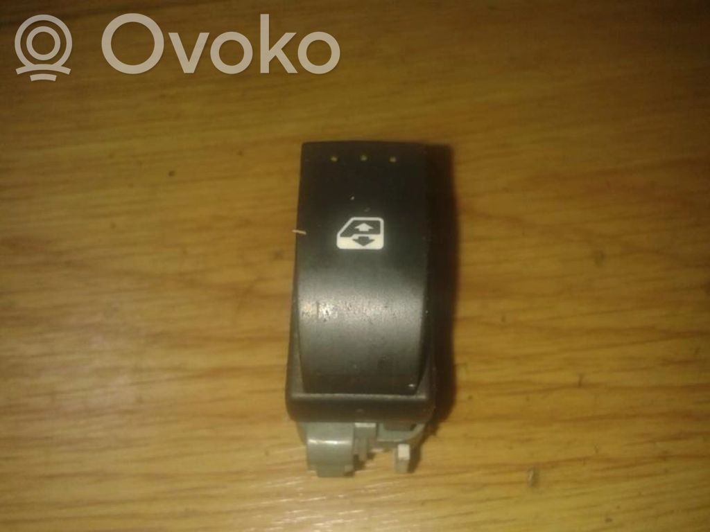 Electric window control switch   28082,28082