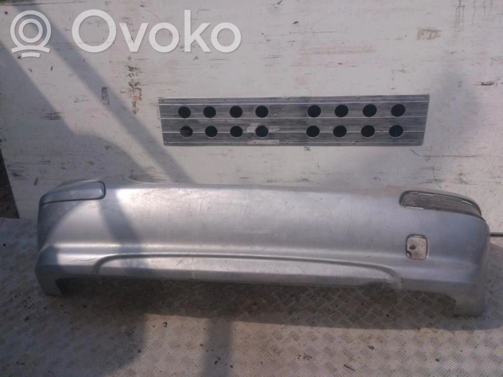 Nissan Almera N16 Parachoques 