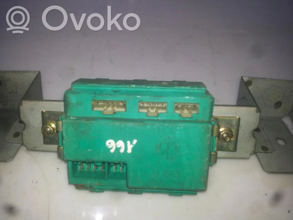 Other control units/modules   B883,B883
