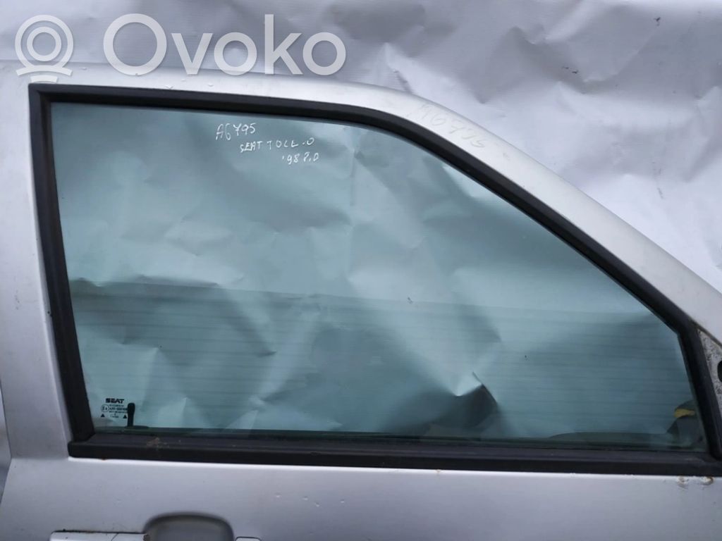 Seat Toledo I (1L) Vetro del finestrino della portiera anteriore - quattro porte