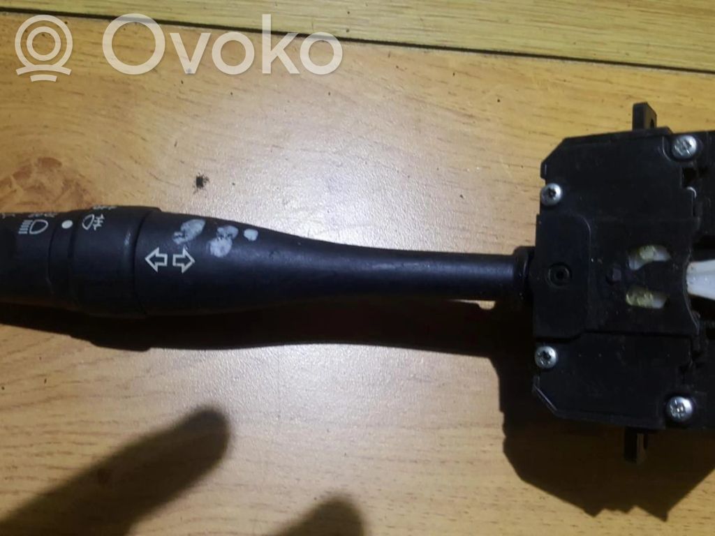 Nissan Primera Leva indicatori 
