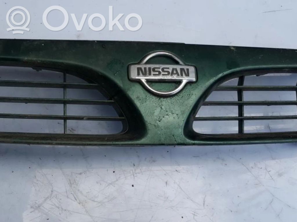 Nissan Almera Grilă față