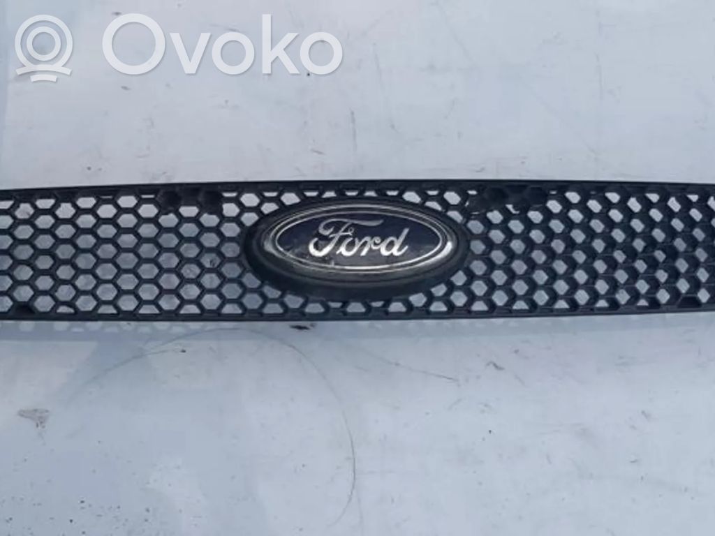 Ford Escort Etusäleikkö 