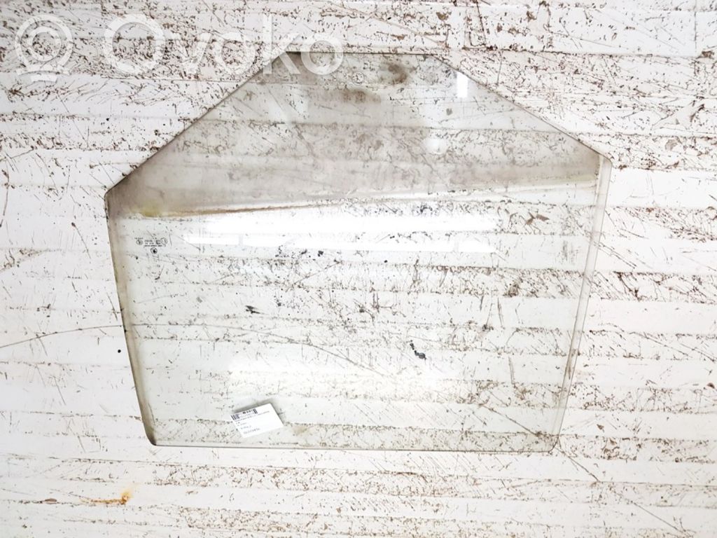 Takaoven ikkunalasi