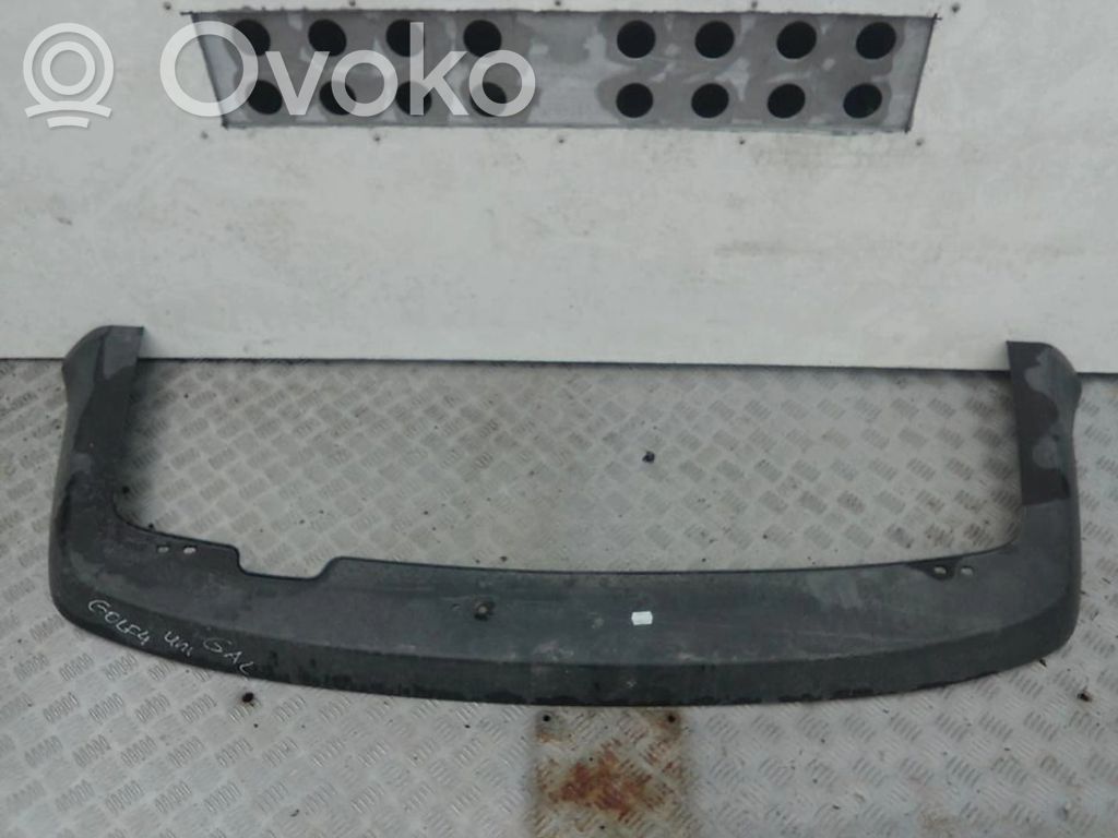 Volkswagen Golf IV Borde del parachoques delantero 
