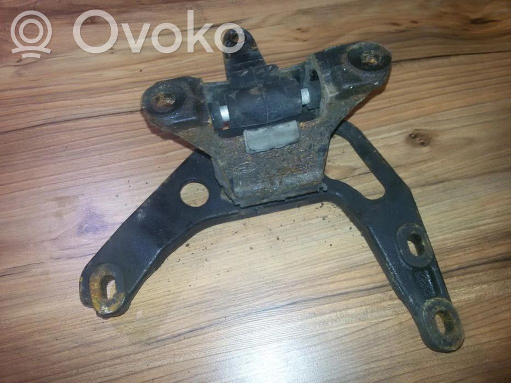 Ford Mondeo MK II Engine mount bracket 