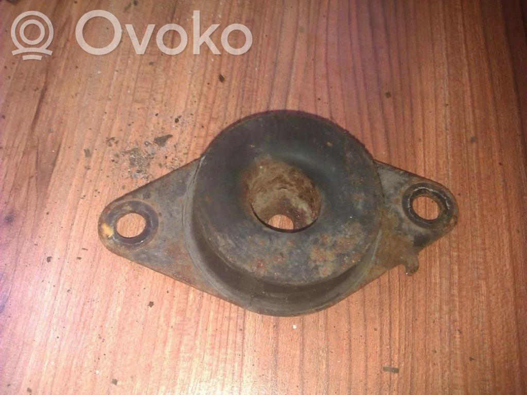 Renault Laguna I Engine mount bracket 