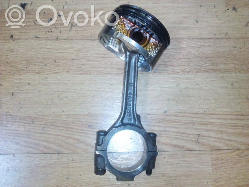 Piston avec bielle   4654355,4654355