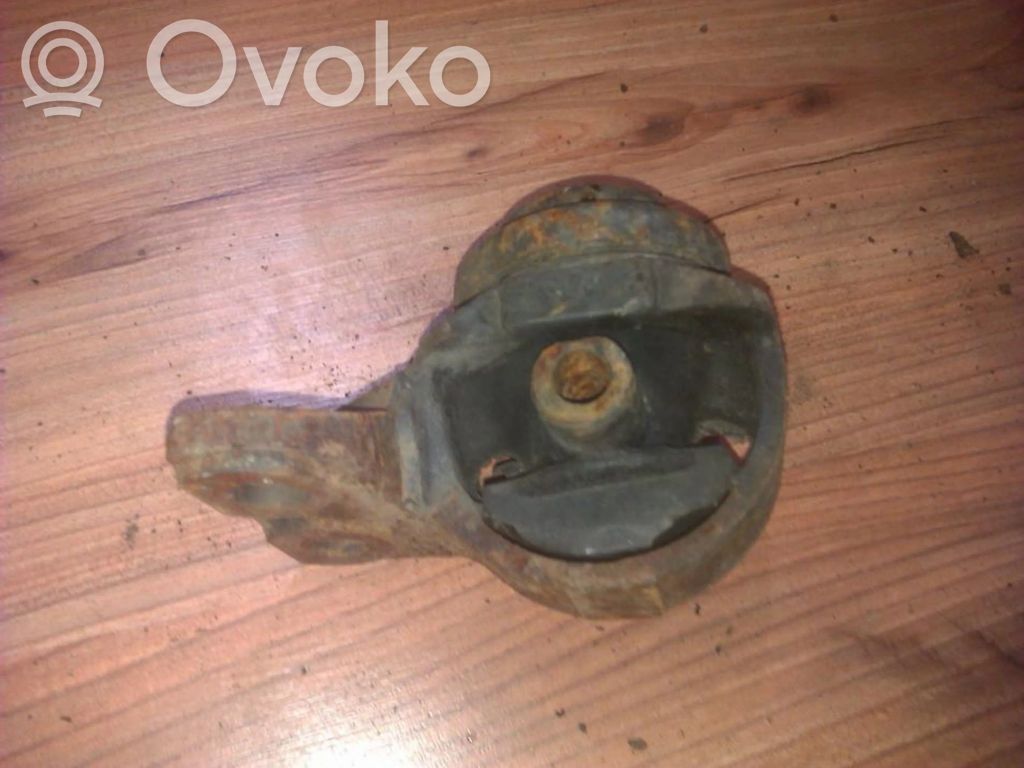 Mazda 626 Moottorin kiinnikekorvake 