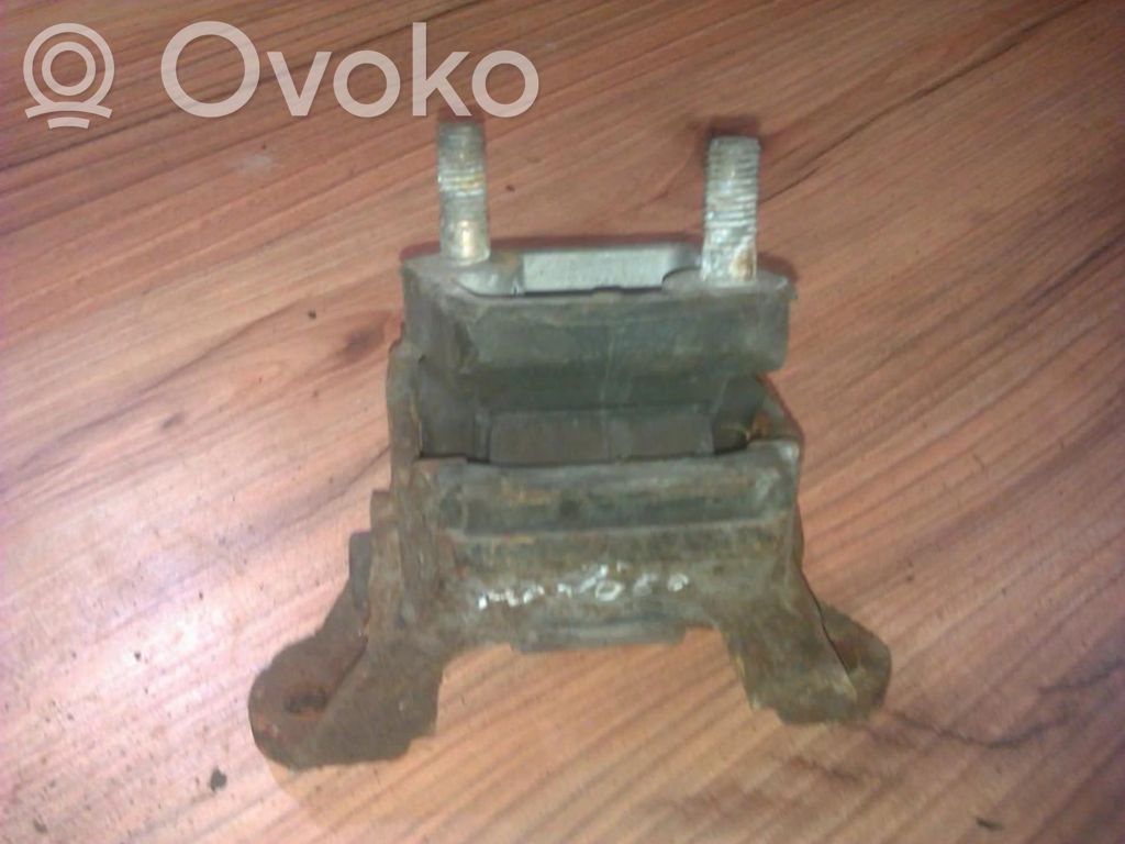 Ford Mondeo MK I Engine mount bracket 