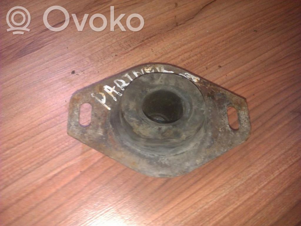 Supporto di montaggio del motore