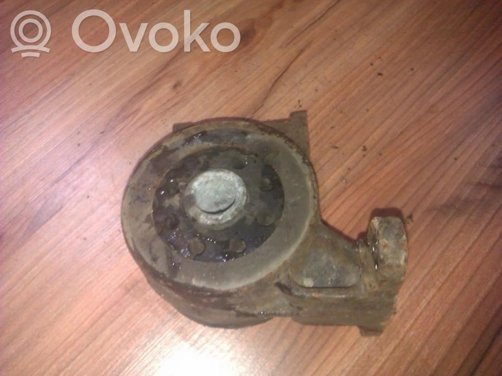 Ford Mondeo MK II Engine mount bracket 