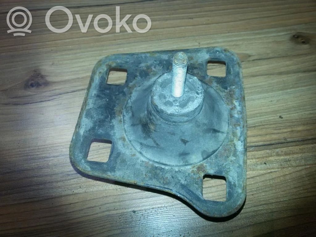 Engine mount bracket   96FB6038BJ,96FB6038BJ