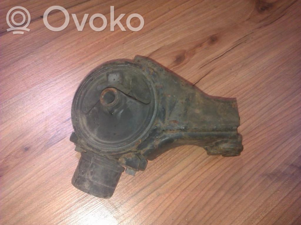 Engine mount bracket   MR244399,MR244399