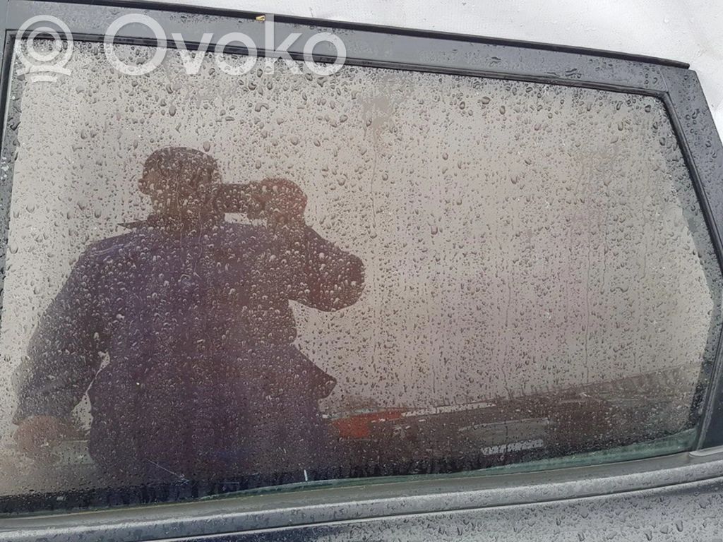 Pagrindinis galinių durų stiklas