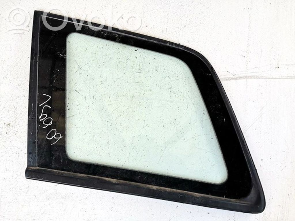 Vidrio lateral trasero