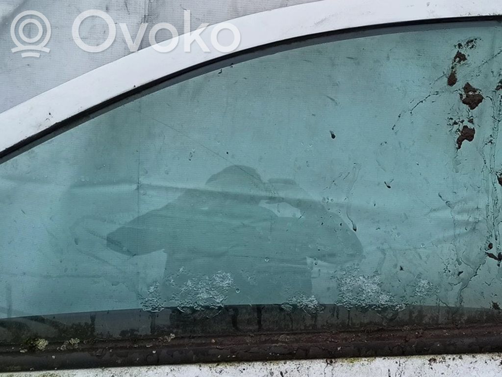 Opel Astra H Szyba drzwi przednich 