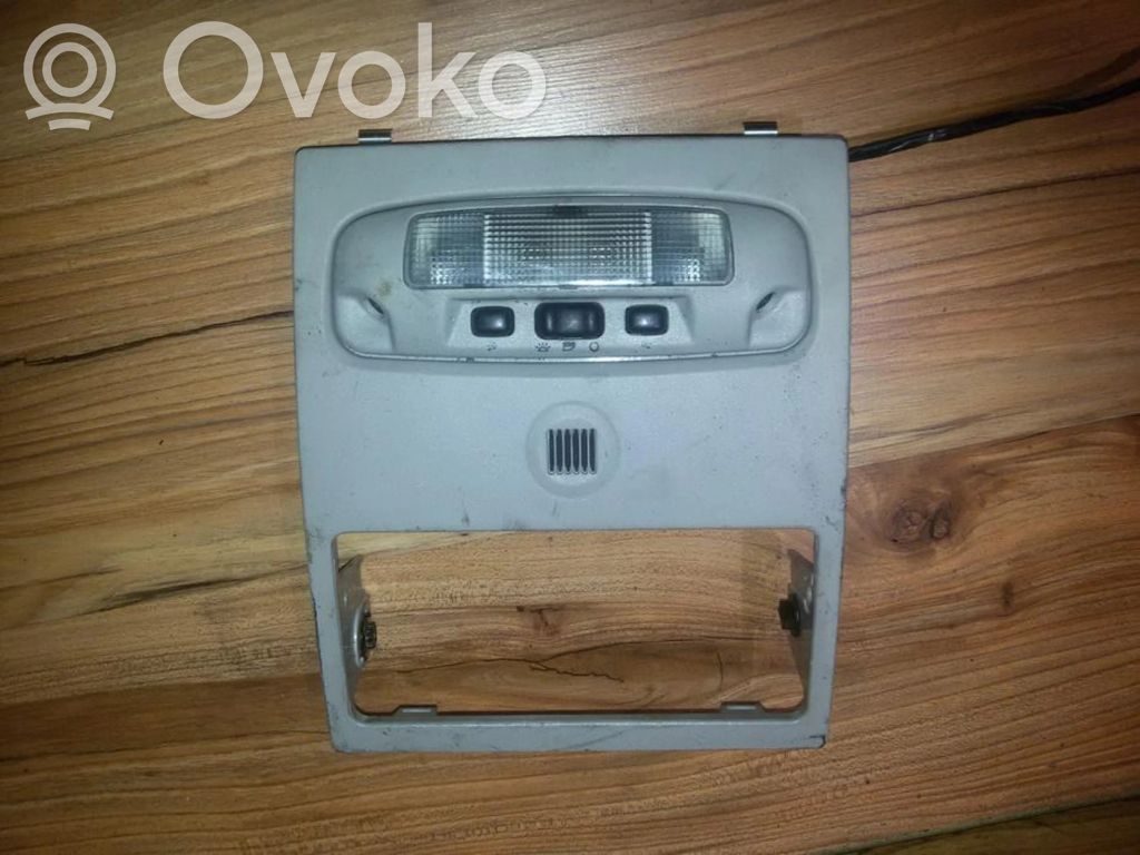 Ford Mondeo MK II Priekinių vietų apšvietimo žibintas 
