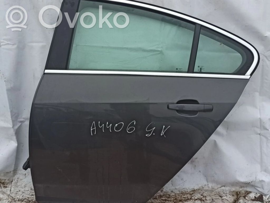 Galinės durys   PILKA,PILKA
