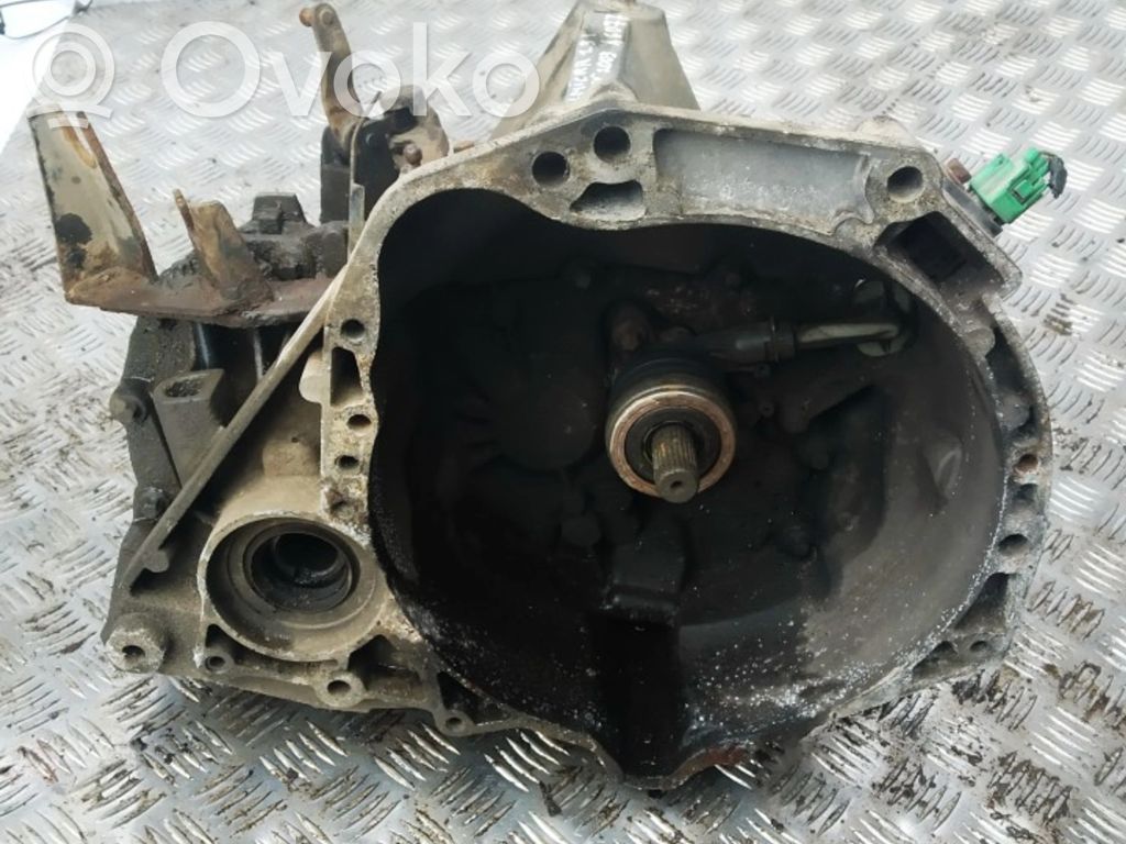 Nissan Micra Scatola del cambio manuale a 5 velocità 