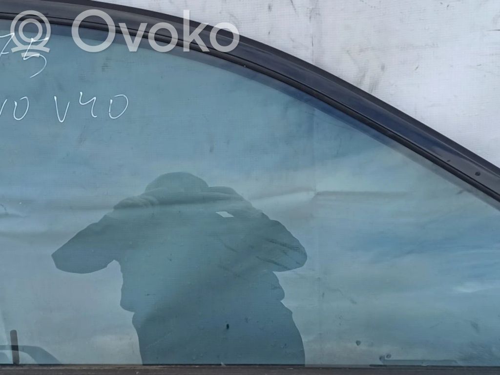 Volvo S40, V40 Vitre de fenêtre porte avant (4 portes)