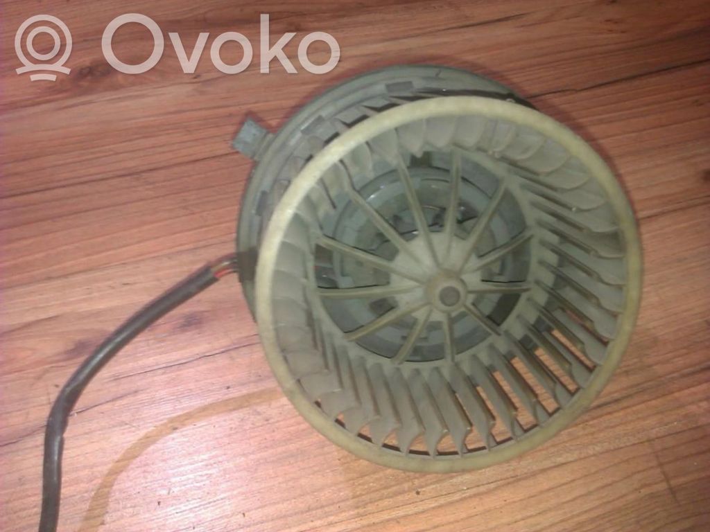 Audi 80 90 S2 B4 Wentylator nawiewu / Dmuchawa 