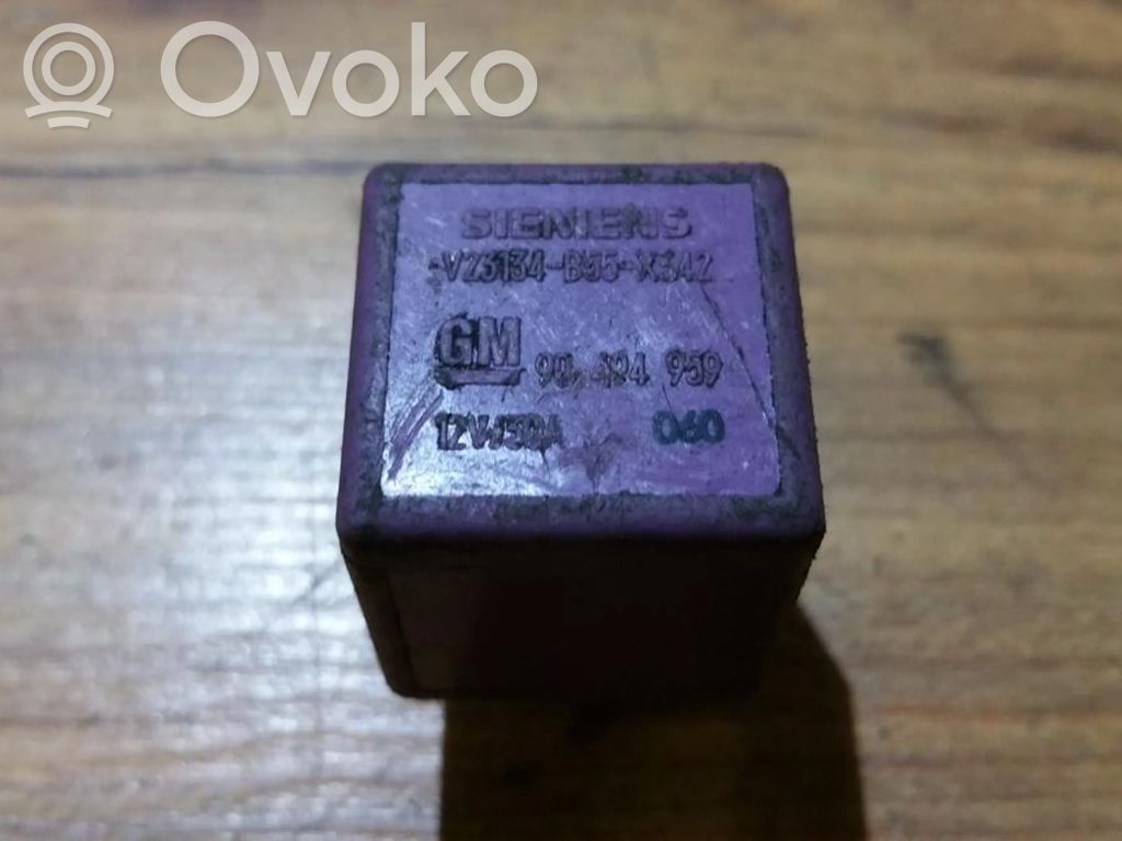 Opel Vectra B Muu rele 