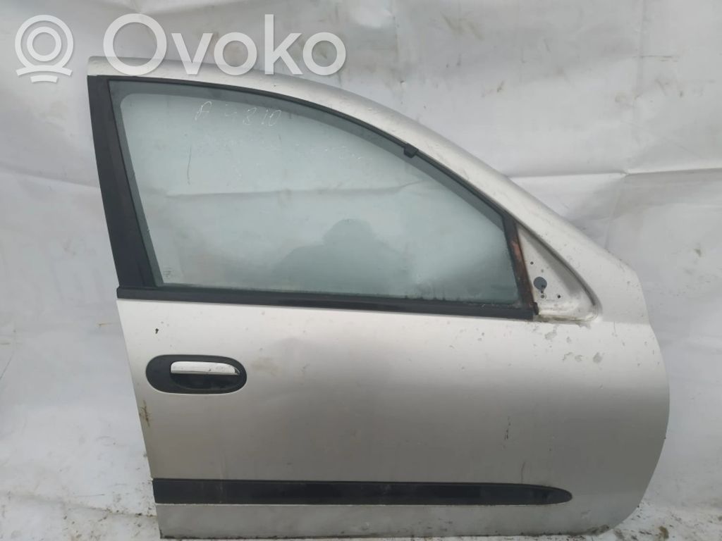 Nissan Almera N16 Porte avant 