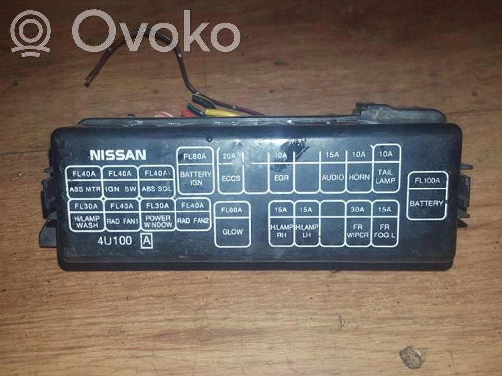 Nissan Almera Tino Skrzynka bezpieczników / Komplet 