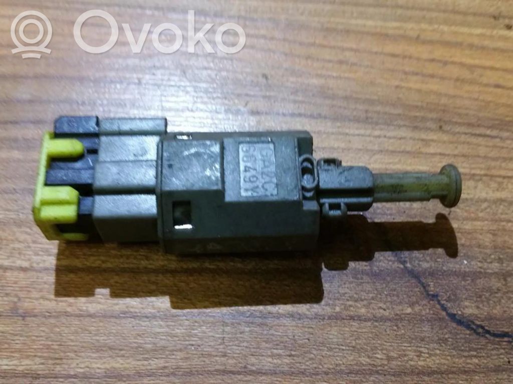 Mazda 626 Interruttore del pedale del freno 